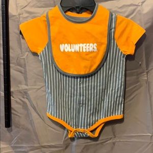 Colosseum Infant Tennessee Volunteers 2 piece set